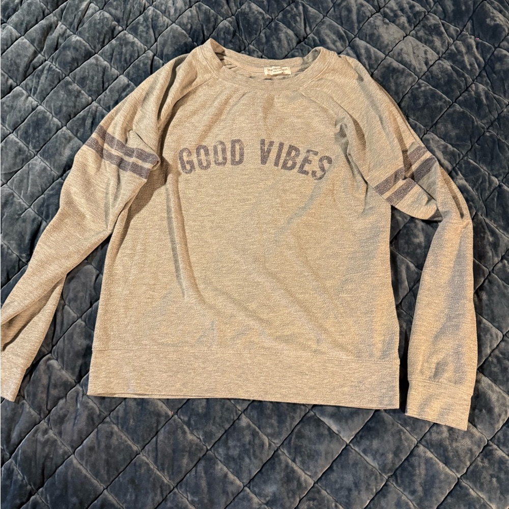 Gray 'Good Vibes' Long Sleeve Shirt